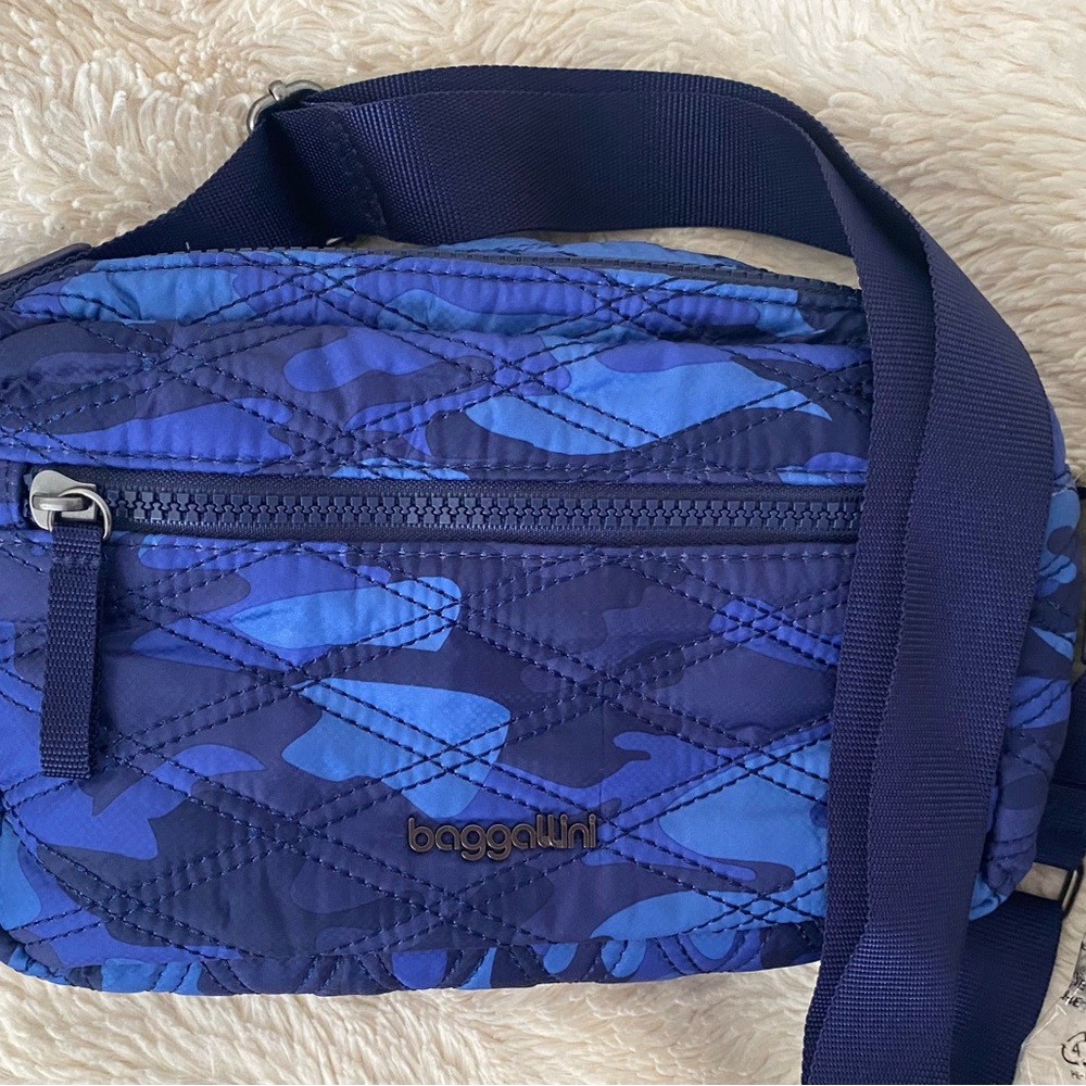 Baggalini Quilted Crossbody - Blue Camo